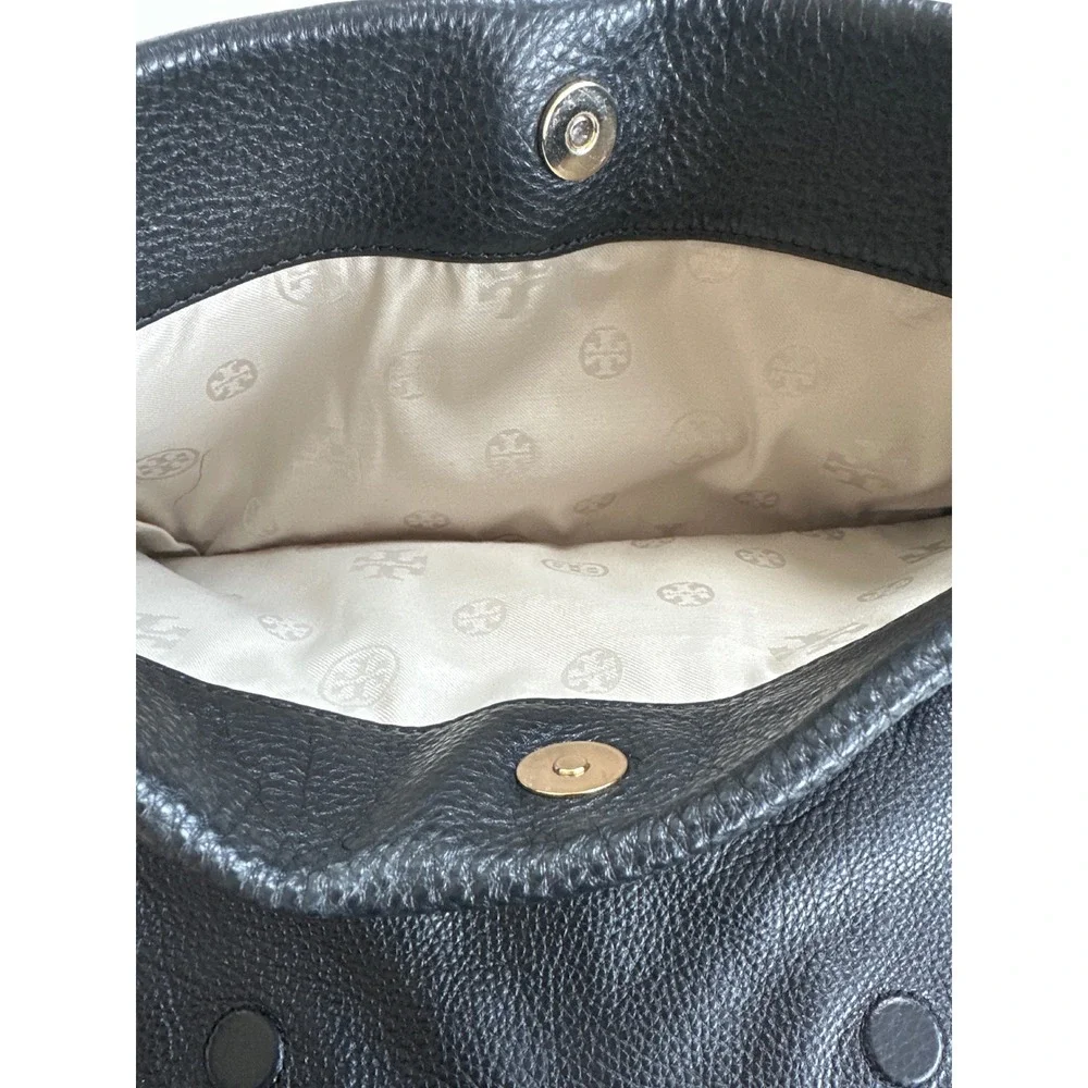 Tory‎ Burch Amanda Foldover Crossbody Bag Black Pebbled Leather Gold Logo purse